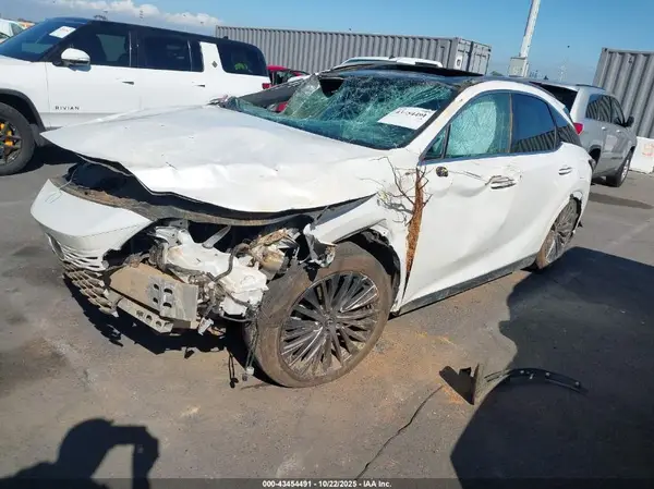 2T2BAMBA1RC025636 2024 LEXUS RX - Image 2