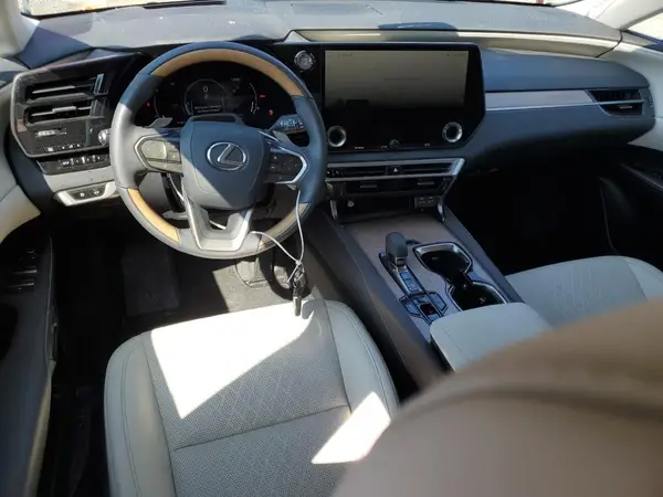 2T2BAMBA1RC043795 2024 LEXUS RX - Image 8