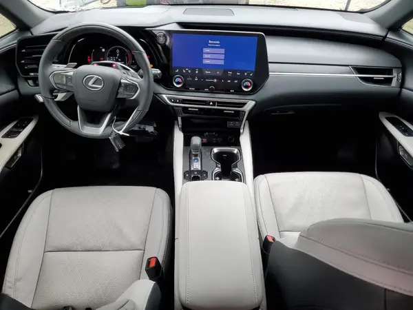2T2BAMBA1RC050780 2024 LEXUS RX - Image 8