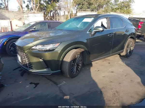 2T2BAMBA1SC052650 2025 LEXUS RX - Image 2