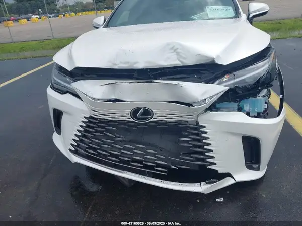2025 LEXUS RX auction photo 6