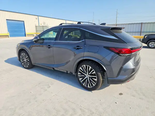 2T2BAMBA1SC063924 2025 LEXUS RX - Image 2