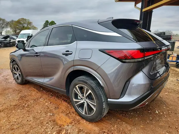 2T2BAMBA2PC007045 2023 LEXUS RX - Image 2