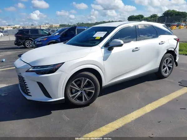 2T2BAMBA3SC067750 2025 LEXUS RX - Image 2