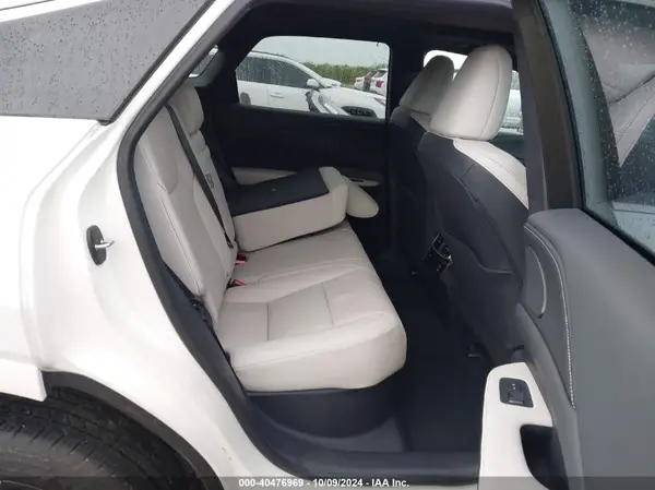 2T2BAMBA4PC021710 2023 LEXUS RX - Image 8
