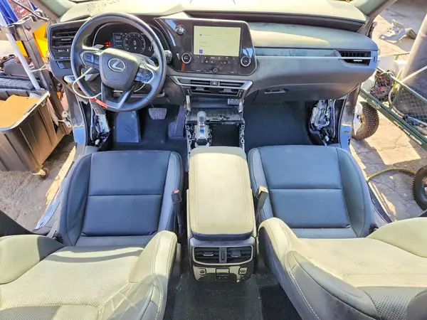2T2BAMBA5RC032041 2024 LEXUS RX - Image 8