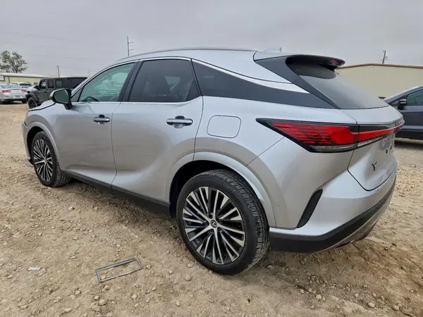 2T2BAMBA5SC055762 2025 LEXUS RX - Image 2