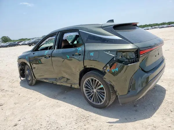 2T2BAMBA5SC057480 2025 LEXUS RX - Image 2