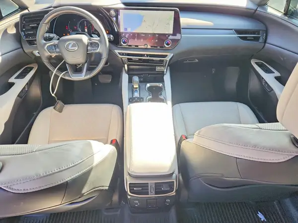 2T2BAMBA6RC040150 2024 LEXUS RX - Image 8