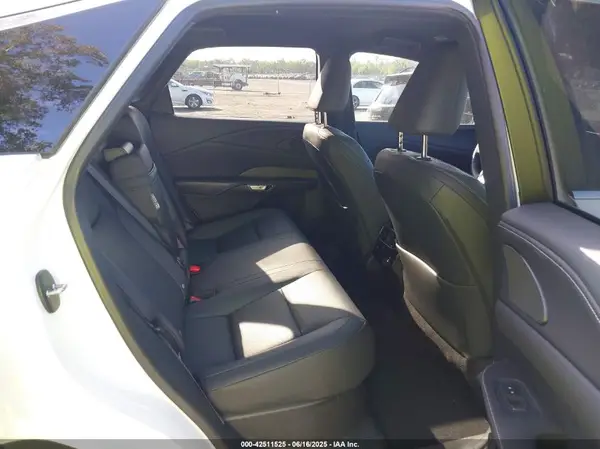 2T2BAMBA6SC053549 2025 LEXUS RX - Image 8