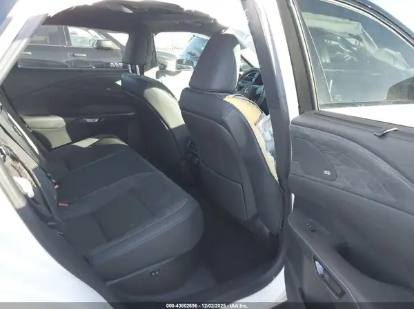 2T2BAMBA7PC016503 2023 LEXUS RX - Image 8