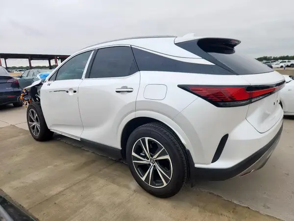 2T2BAMBA7SC056511 2025 LEXUS RX - Image 2