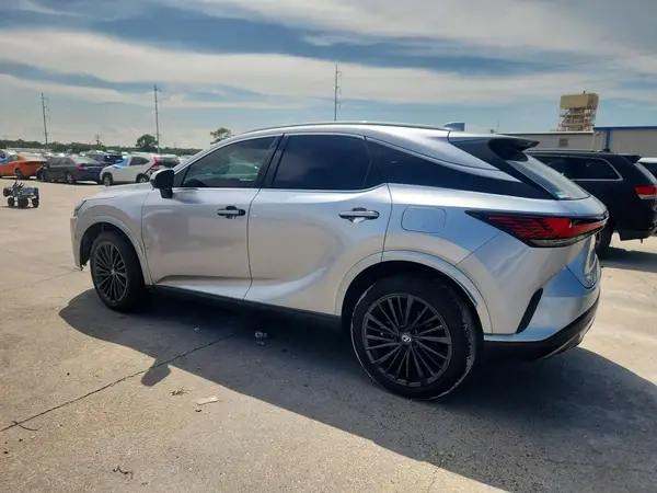 2T2BAMBA7SC067041 2025 LEXUS RX - Image 2