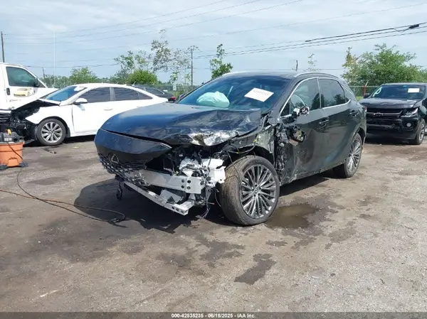 2T2BAMBA8RC027061 2024 LEXUS RX - Image 2