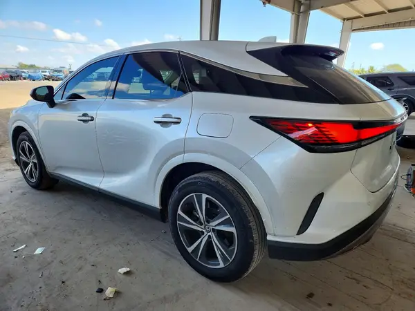 2T2BAMBA8RC051618 2024 LEXUS RX - Image 2