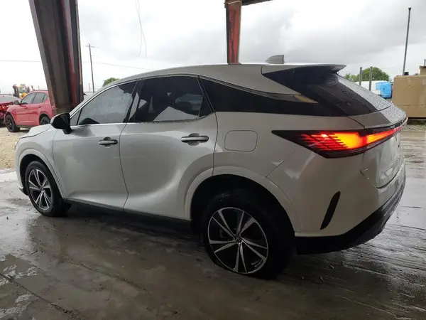 2T2BAMBA9PC009990 2023 LEXUS RX - Image 2