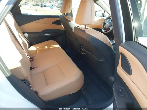 2T2BAMBA9SC055005 2025 LEXUS RX - Image 8