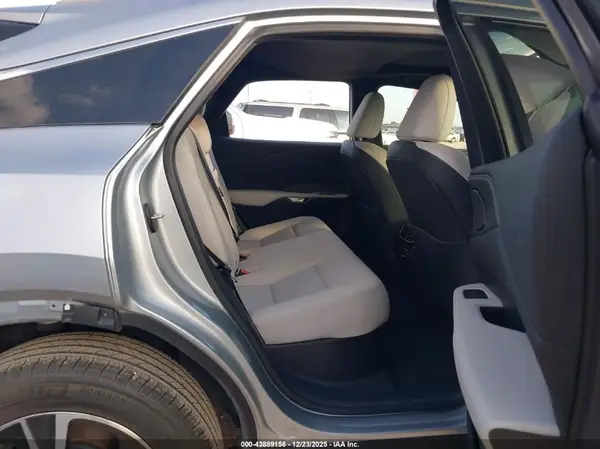 2T2BAMBA9SC055750 2025 LEXUS RX - Image 8