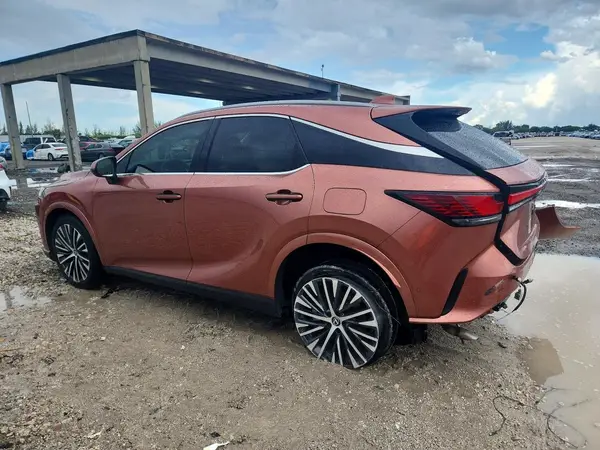 2T2BAMBA9SC056624 2025 LEXUS RX - Image 2