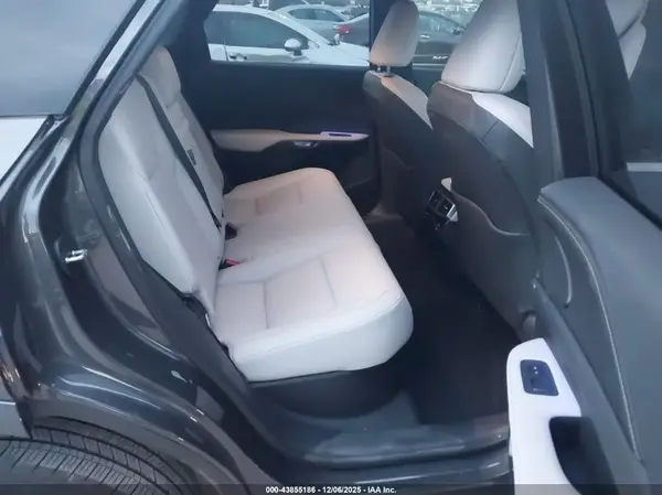 2T2BAMBA9SC062004 2025 LEXUS RX - Image 8