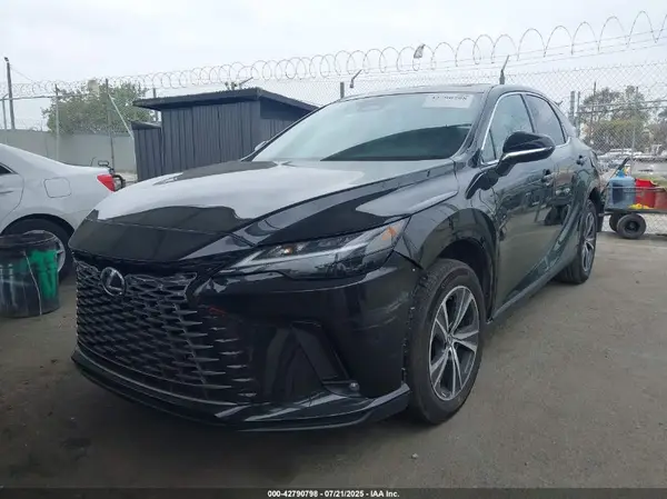 2T2BAMBAXPC021856 2023 LEXUS RX - Image 2