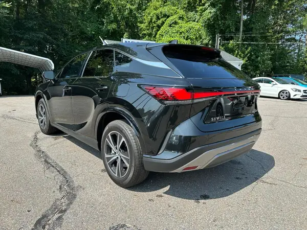 2T2BAMBAXSC055580 2025 LEXUS RX - Image 2