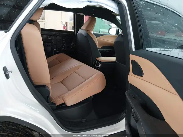 2T2BAMBAXSC064635 2025 LEXUS RX - Image 8