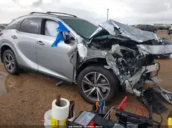 2T2BAMBAXSC064733 2025 LEXUS RX