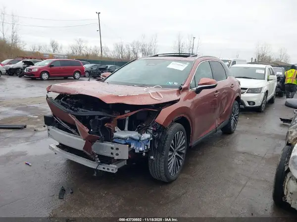 2T2BAMCA0PC002036 2023 LEXUS RX - Image 2