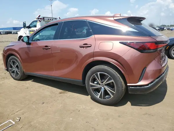 2T2BAMCA0PC010010 2023 LEXUS RX - Image 2