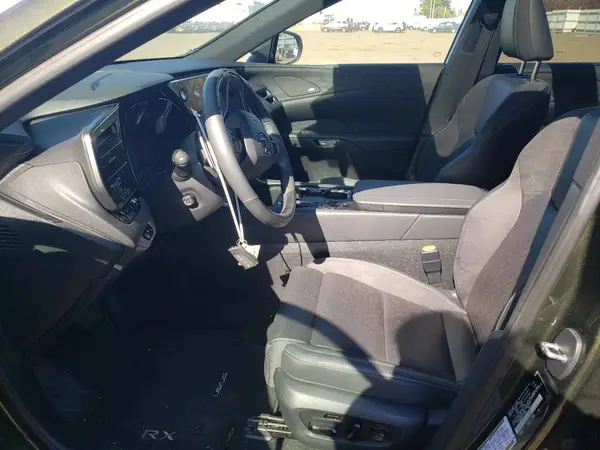 2023 LEXUS RX auction photo 7