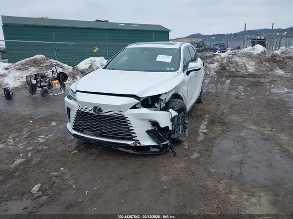 2T2BAMCA0SC104283 2025 LEXUS RX - Image 2