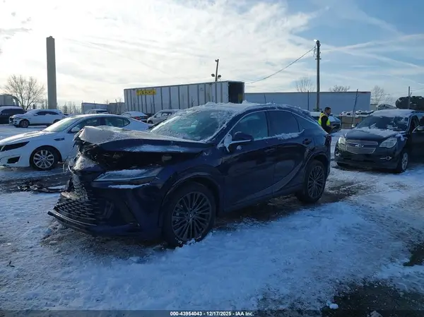 2T2BAMCA0TC124681 2026 LEXUS RX - Image 2