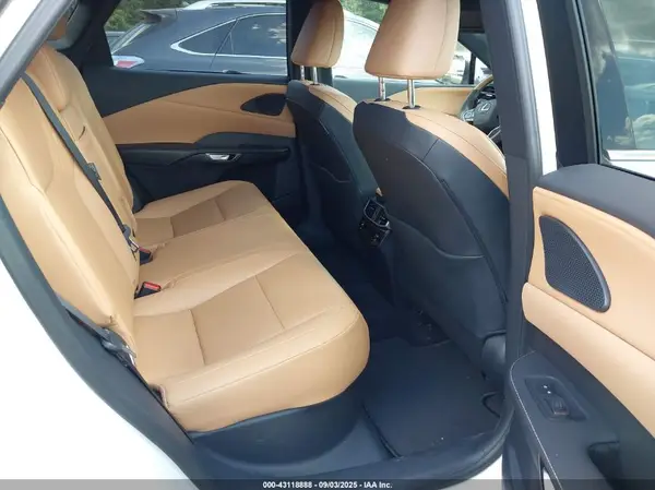 2T2BAMCA1PC036938 2023 LEXUS RX - Image 8