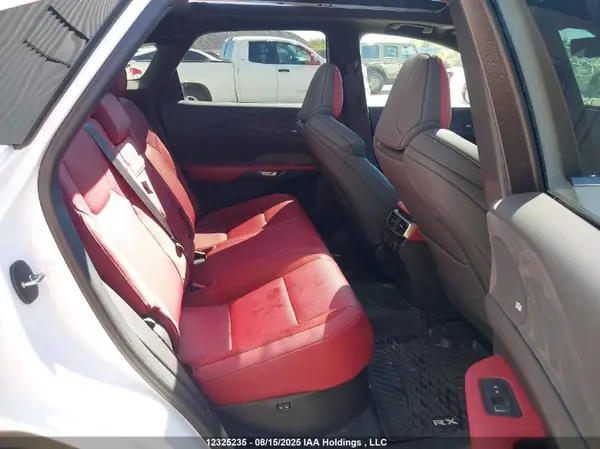 2T2BAMCA1RC048400 2024 LEXUS RX - Image 8