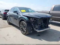 2T2BAMCA1RC057016 2024 LEXUS RX