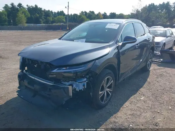 2T2BAMCA1SC105376 2025 LEXUS RX - Image 2