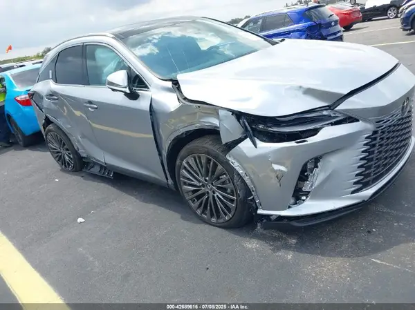 2025 LEXUS RX IAAI lot 42689616 auction photo 6