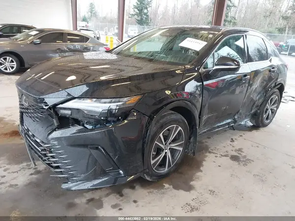 2T2BAMCA2PC006900 2023 LEXUS RX - Image 2