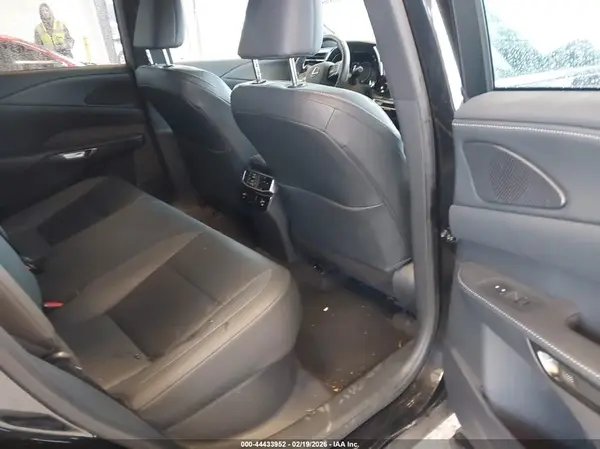 2T2BAMCA2PC006900 2023 LEXUS RX - Image 8