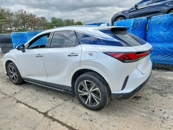 2T2BAMCA2RC052584 2024 LEXUS RX - Image 2