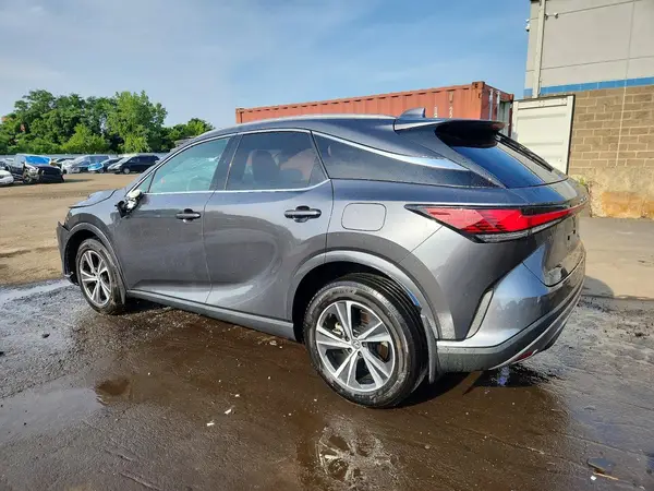 2T2BAMCA2RC061172 2024 LEXUS RX - Image 2