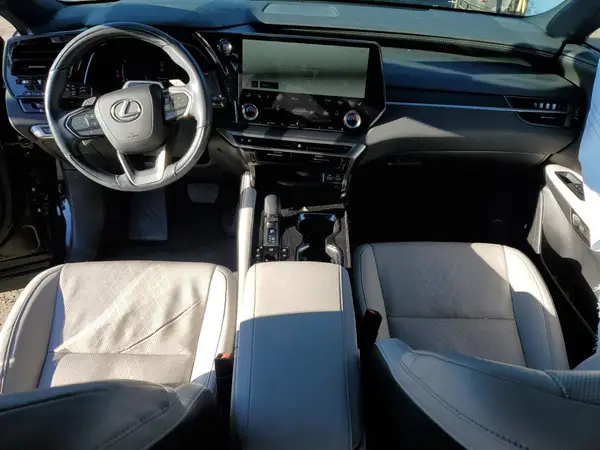 2T2BAMCA2RC062046 2024 LEXUS RX - Image 8