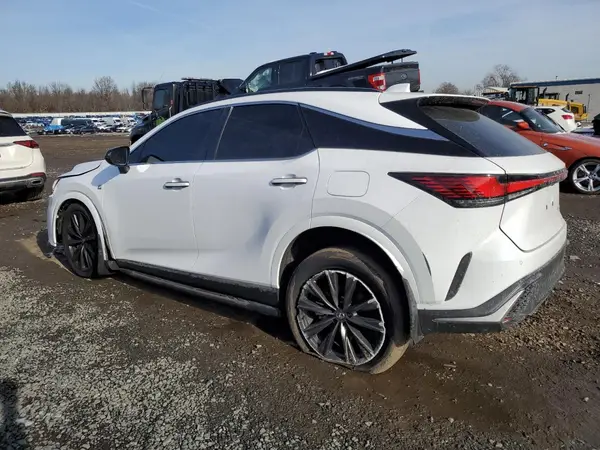 2T2BAMCA2RC064055 2024 LEXUS RX - Image 2