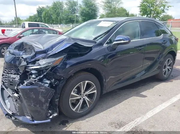 2T2BAMCA2SC098213 2025 LEXUS RX - Image 2