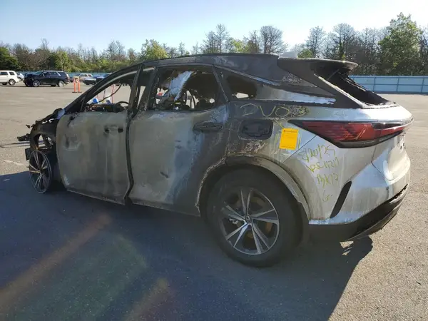 2T2BAMCA2SC101448 2025 LEXUS RX - Image 2