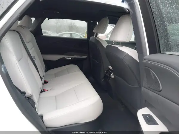 2T2BAMCA3RC054067 2024 LEXUS RX - Image 8
