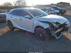 2T2BAMCA3RC077106 2024 LEXUS RX