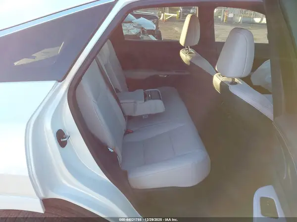 2T2BAMCA3RC077106 2024 LEXUS RX - Image 8