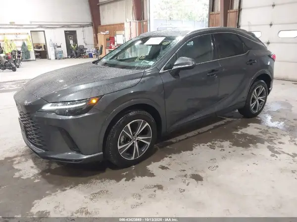 2T2BAMCA3SC092212 2025 LEXUS RX - Image 2